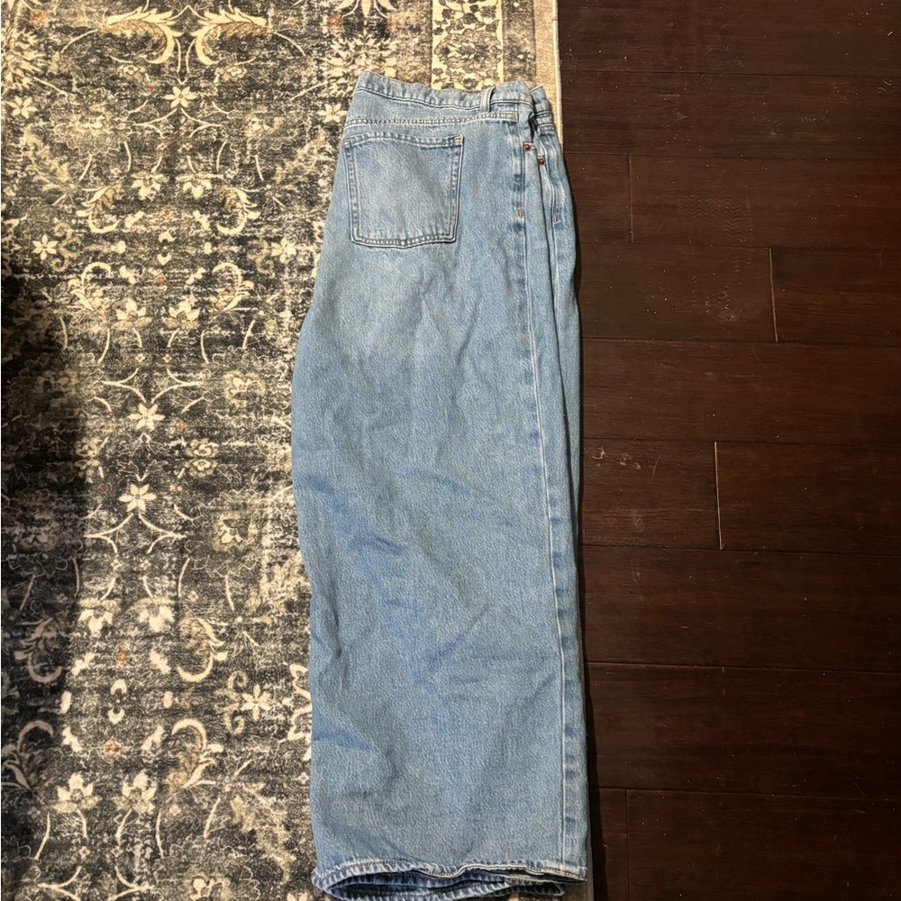 Old Navy Light Blue Relaxed Jeans